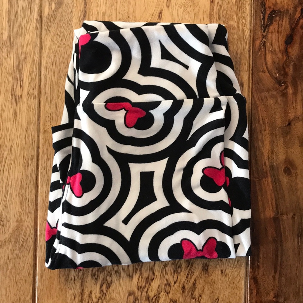 Lularoe leggings Disney tween